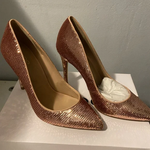 Shoes - Picture 2 of 3